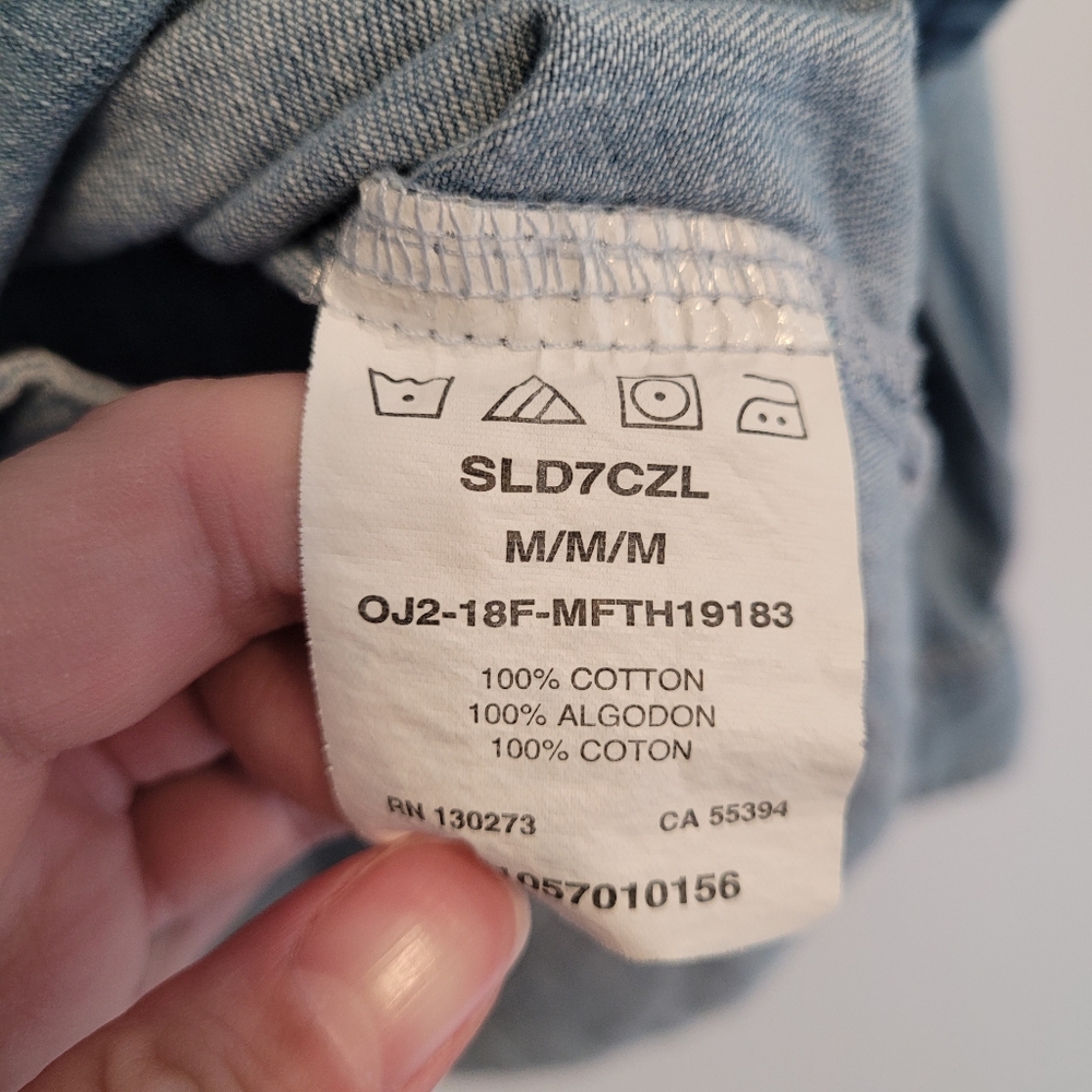 LEE Riders Denim Style Button-Down Top (Medium) - Picture 4 of 6